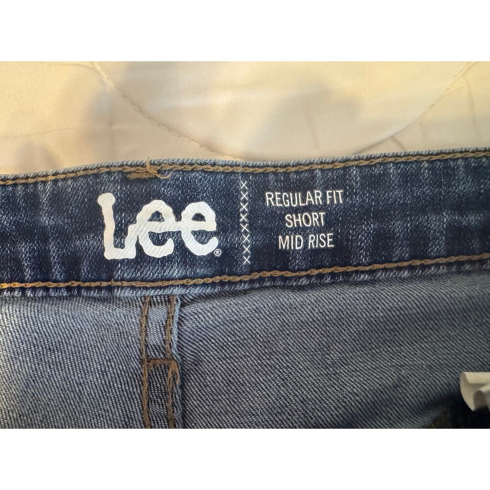 LEE JEANS WOMENS SHORTS-Regular Fit-16M Mid Rise - Picture 4 of 6